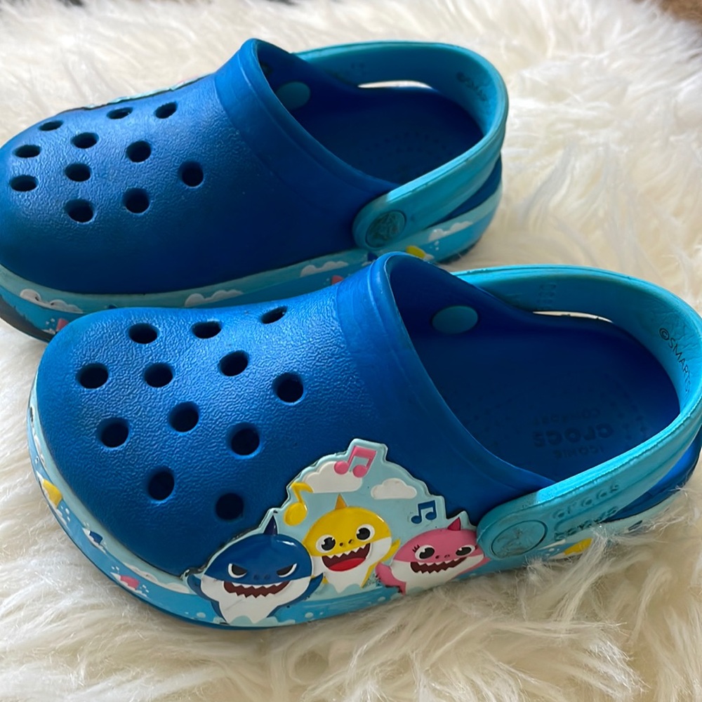 Baby Shark Crocs
